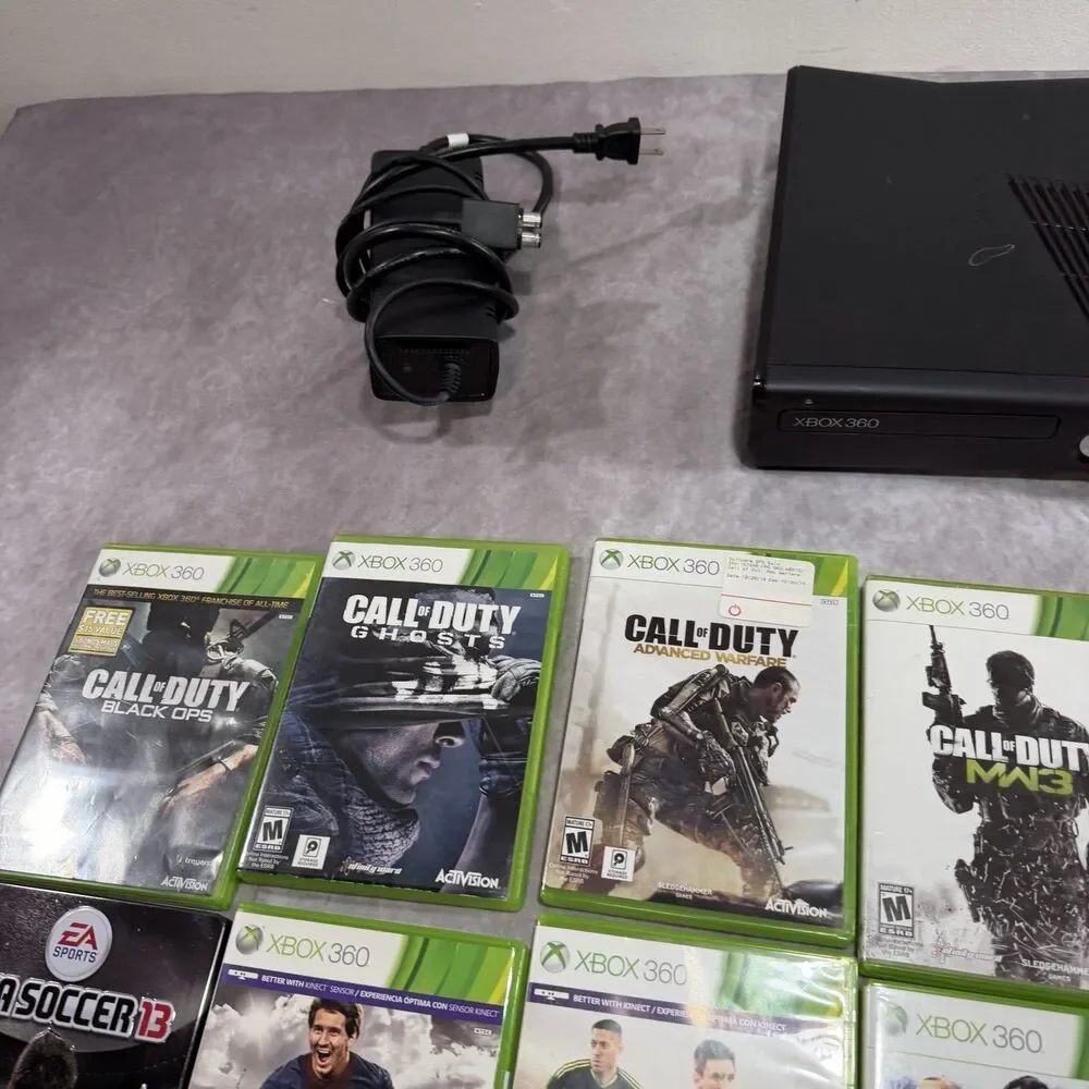 Microsoft Xbox 360 S 4GB Console Black 1439 NO Controller 21 Game Bundle Tested